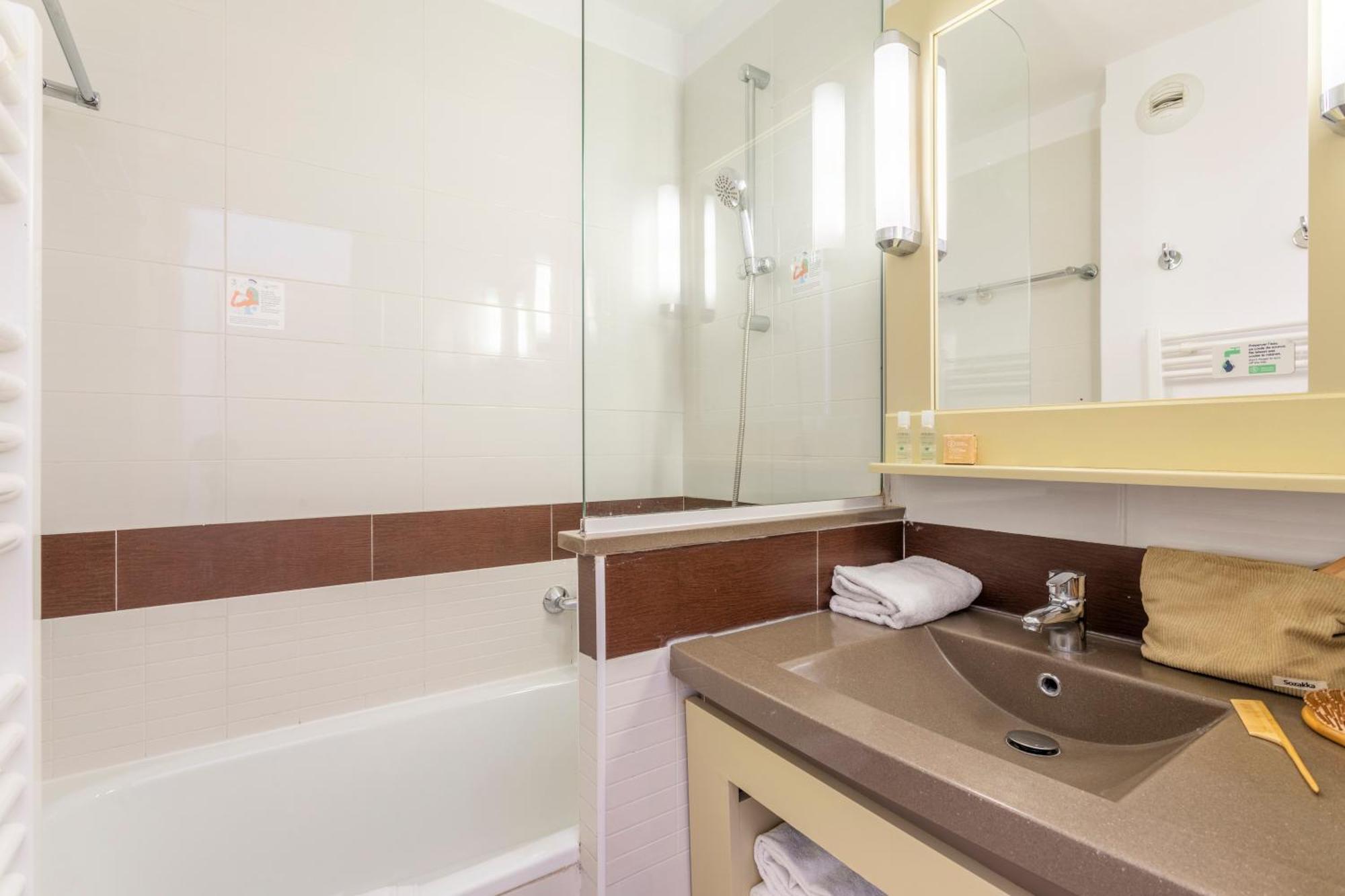 One-Bedroom Apartment Air Conditioning Terrace Sea View